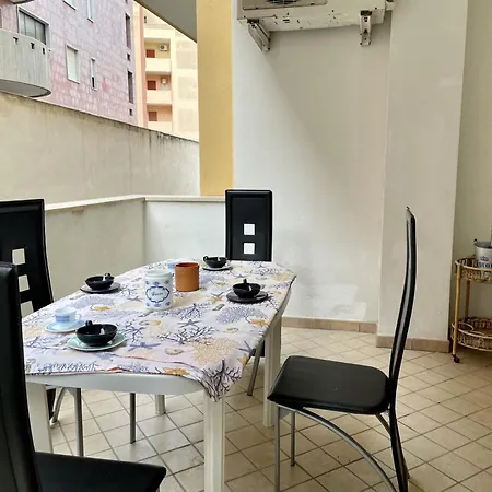 Virginia Apartment
